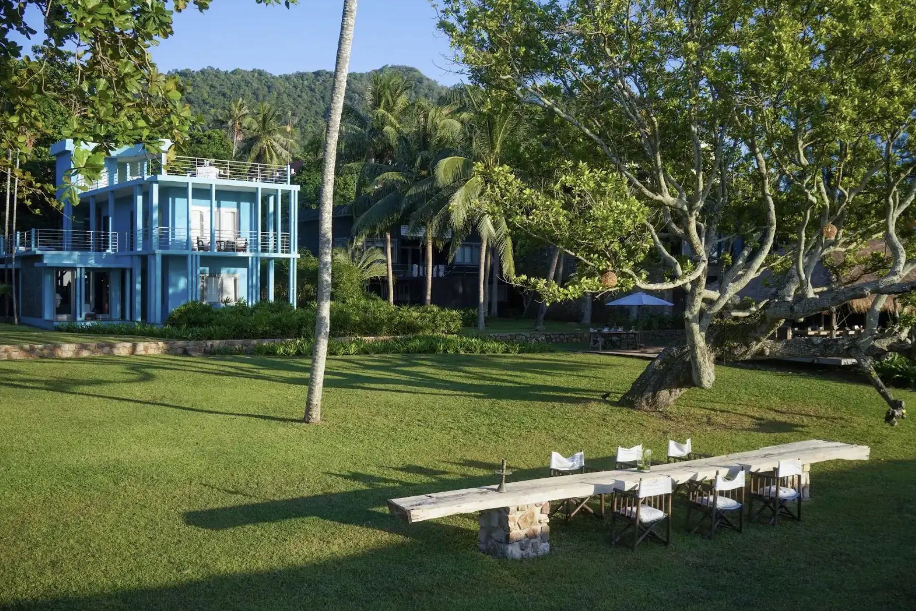 Villas and seaside lawn at Knai Bang Chatt